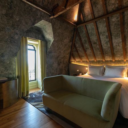 Vila Foz Hotel & Spa - Member Of Design Hotels Porto Dış mekan fotoğraf The 17th-century attic suite
