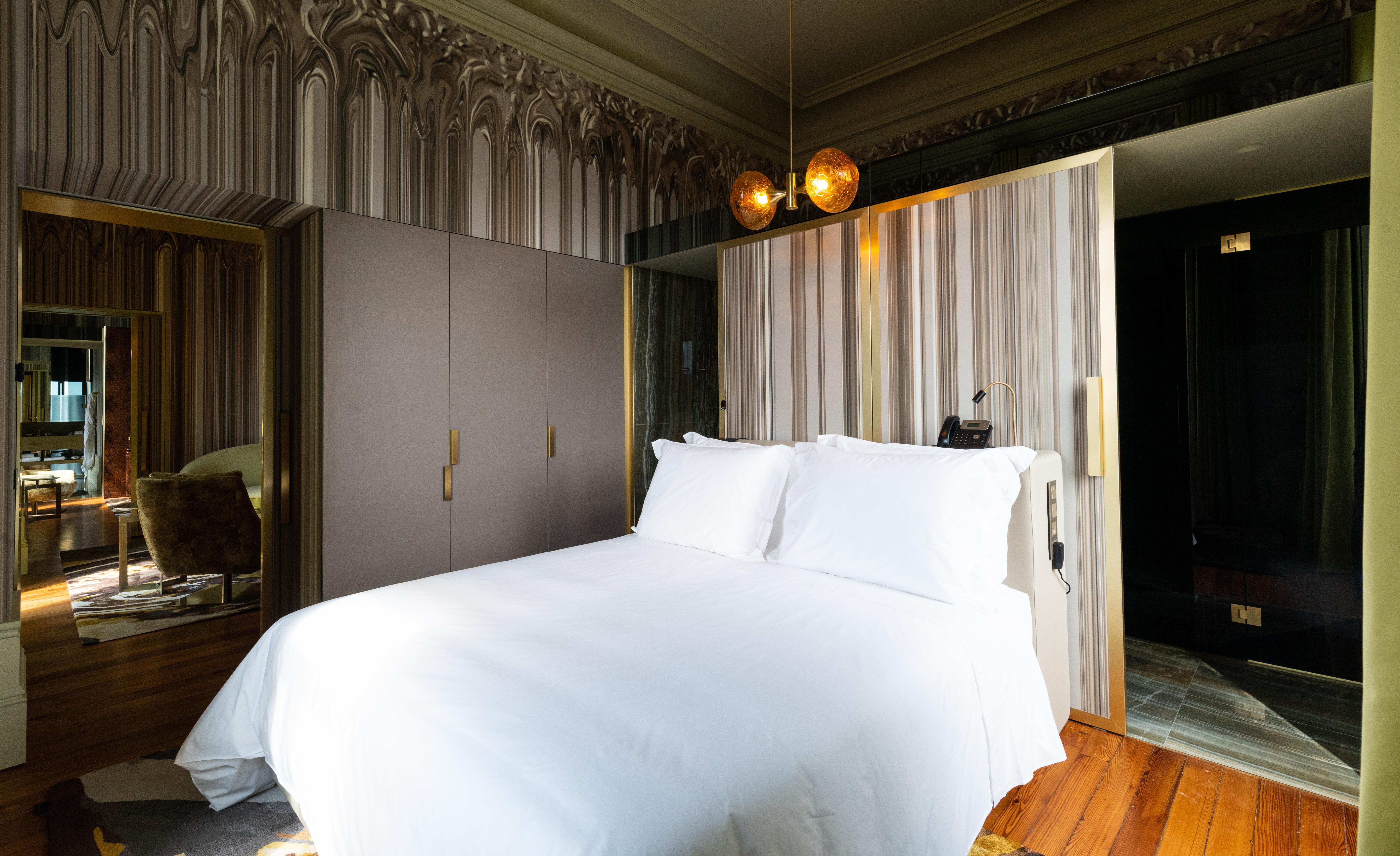 Vila Foz Hotel & Spa - Member Of Design Hotels Porto Dış mekan fotoğraf A bedroom at the hotel