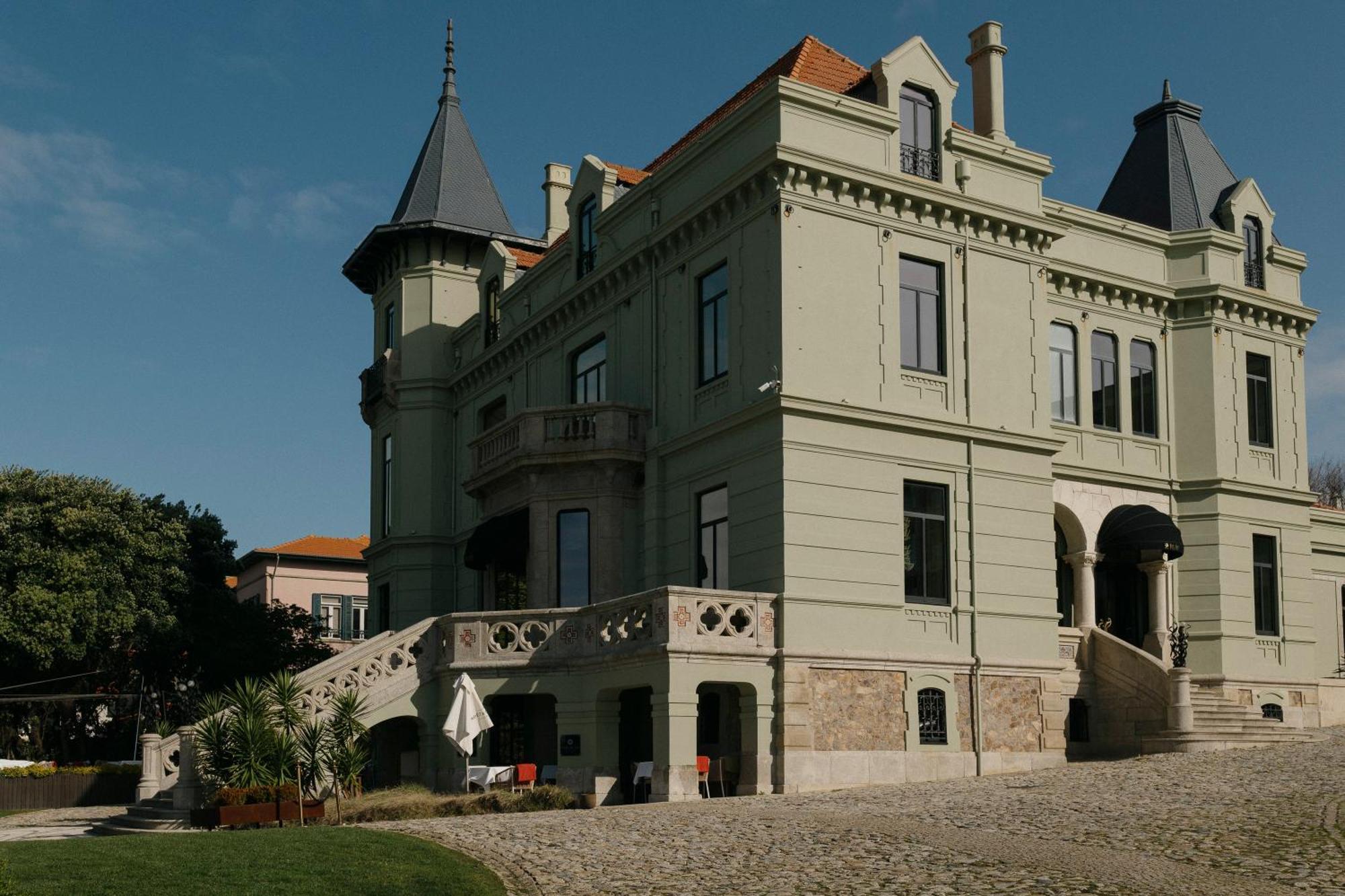 Vila Foz Hotel & Spa - Member Of Design Hotels Porto Dış mekan fotoğraf The Château de la Bégude