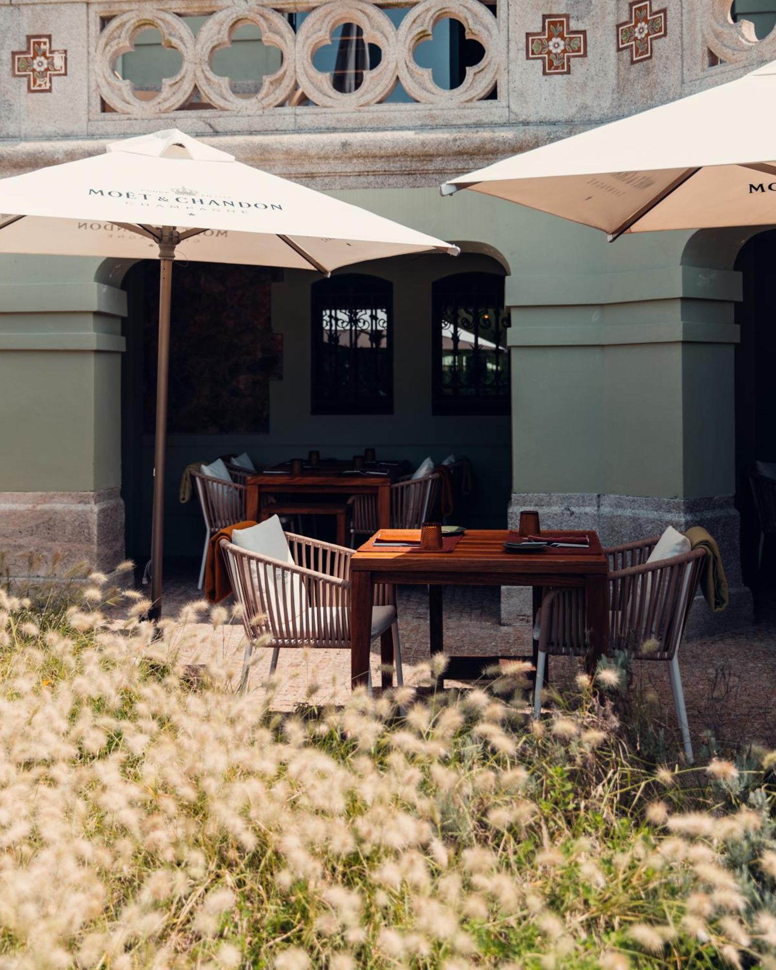 Vila Foz Hotel & Spa - Member Of Design Hotels Porto Dış mekan fotoğraf The restaurant at the Cape of Good Hope