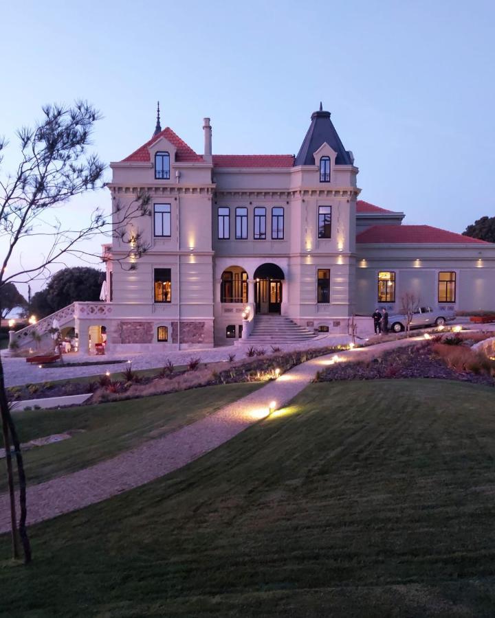 Vila Foz Hotel & Spa - Member Of Design Hotels Porto Dış mekan fotoğraf The main building of the university